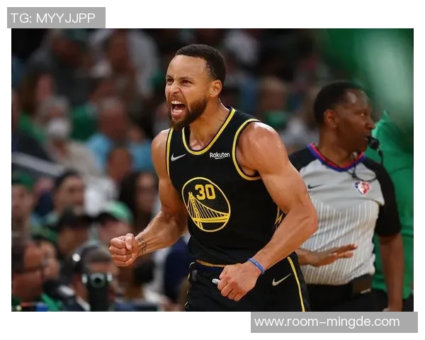 库里37岁依然神勇近三场场均343分助攻5次三分命中率超54